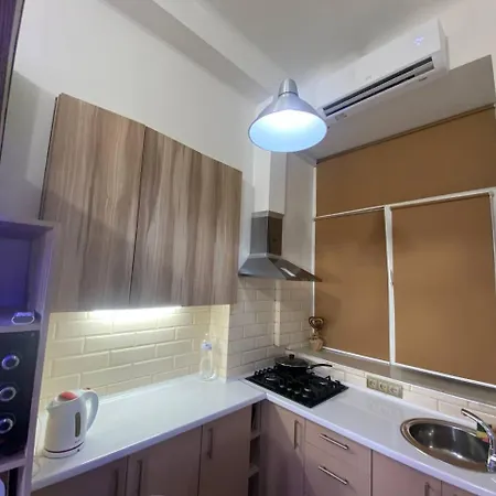 Apartment центр, галицький район, площа ринок, оперний театр, вулиця котлярська 5 Lviv