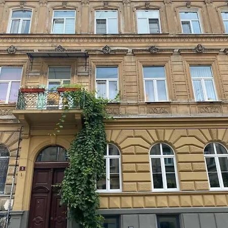 центр, галицький район, площа ринок, оперний театр, вулиця котлярська 5 Apartamento *